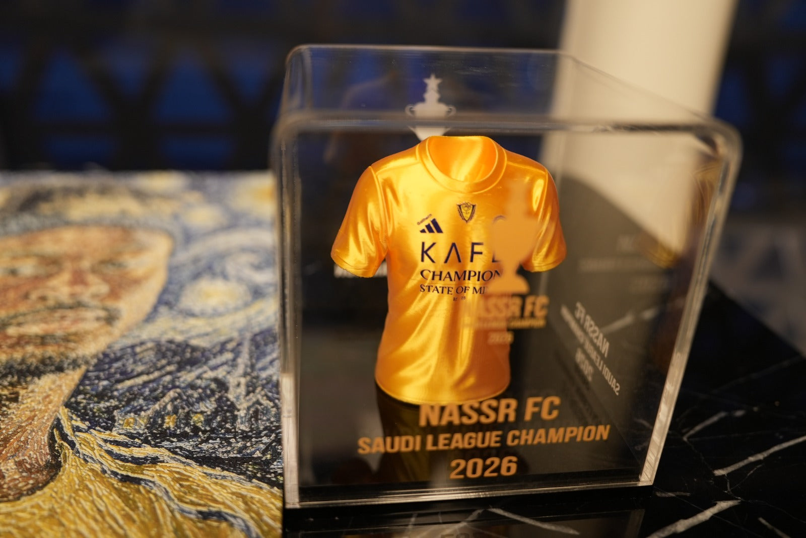 نادي النصر - حامل لقب الدوري السعودي 2026 - عرض قميص مصغر