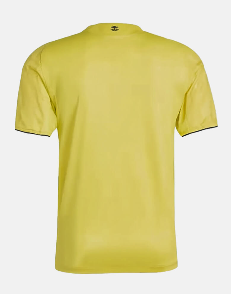 طقم النصر الأساسي الرسمي